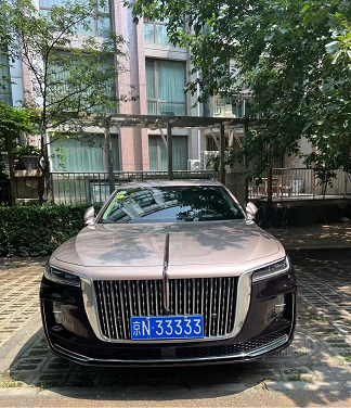 公司卖出去车牌跟着卖吗-公司出售时车牌是否随同转让的注意事项